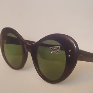 Vintage Oversized Black Cateye French Sunglasses
